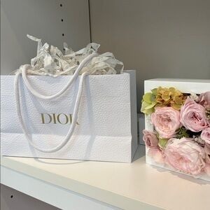 Dior Beauty BUNDLE White Drawstring Bag and Gift Bag with DIOR confetti